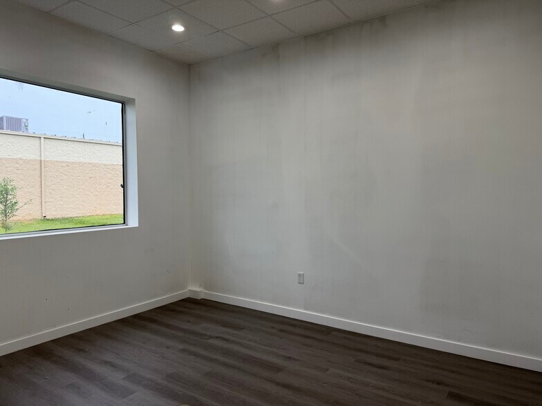 More Photos Of 26621 Field Cook Rd, Katy Office For Lease