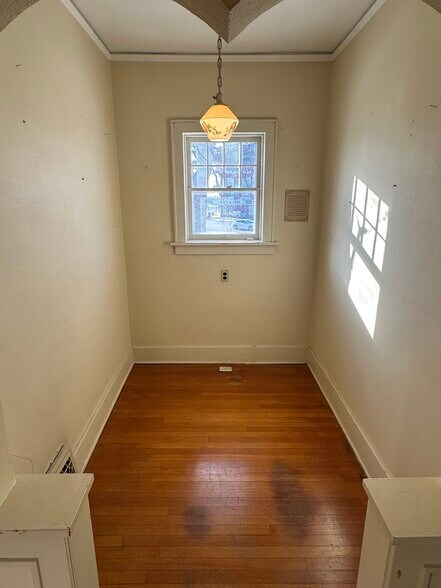 More Photos Of 9 Caulfield Ave, Camdenton Storefront Retail Office For Sale