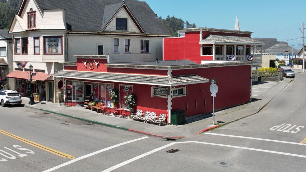 More Photos Of 577 Main St, Ferndale General Retail For Sale