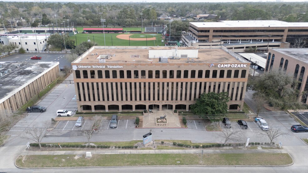 More Photos Of 9225 Katy Fwy, Houston Office For Lease