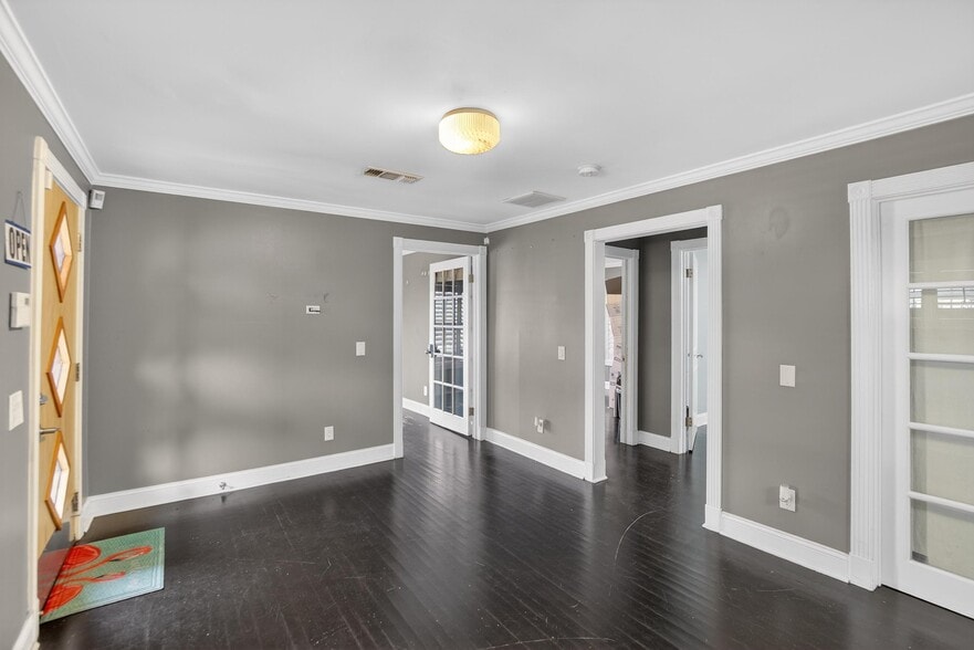 More Photos Of 1305 N Armenia Ave, Tampa Office For Sale