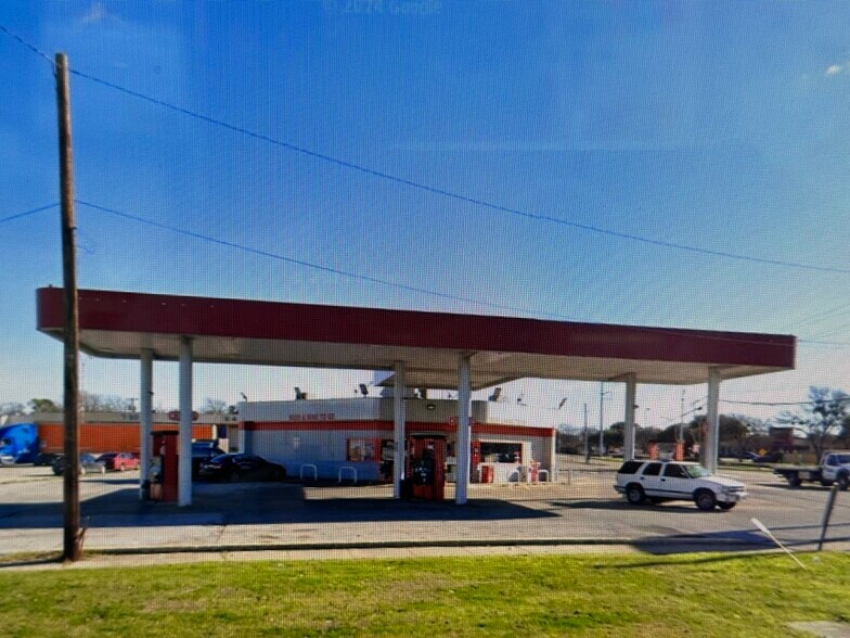 More Photos Of 3130 N Buckner Blvd, Dallas Service Station For Lease