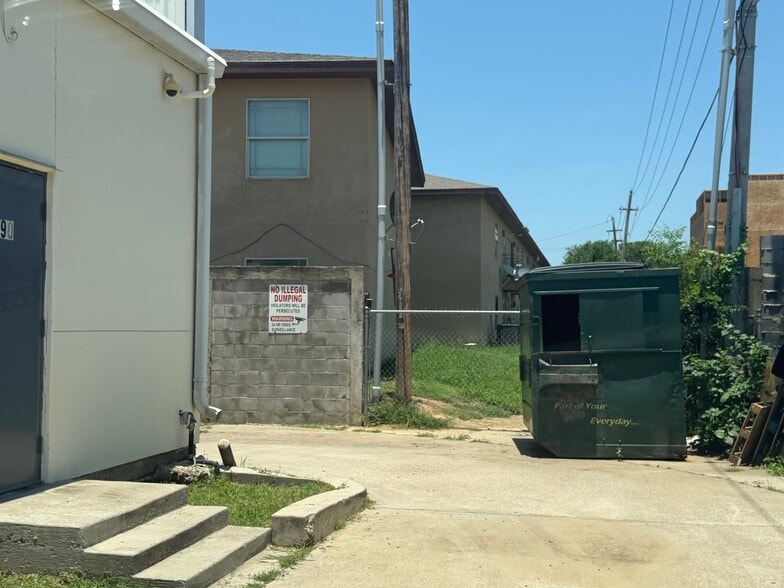 More Photos Of 9803 Sterling Loop, Laredo Storefront Retail Office For Sale