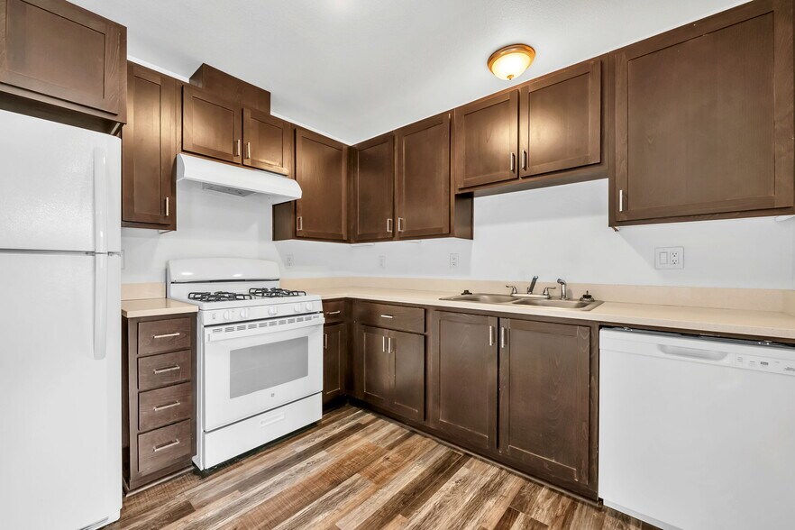 More Photos Of 3942 Ward Dr NE, Salem Apartments For Sale