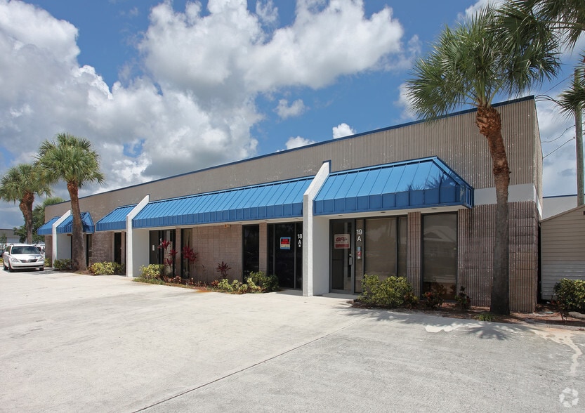 More Photos Of 407 Commerce Way, Jupiter Warehouse For Lease