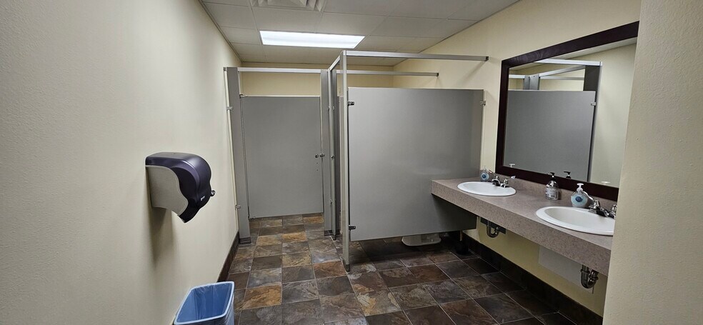 More Photos Of 3610 Oakwood Hills Pky, Eau Claire Office For Lease