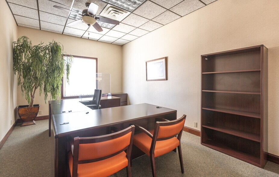 More Photos Of 216 W 2nd St, Dixon Bank For Sale