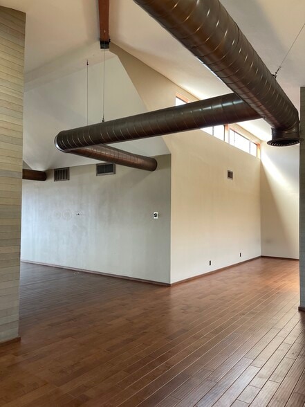 More Photos Of 2611 S Coast Highway 101, Cardiff By The Sea Office For Lease