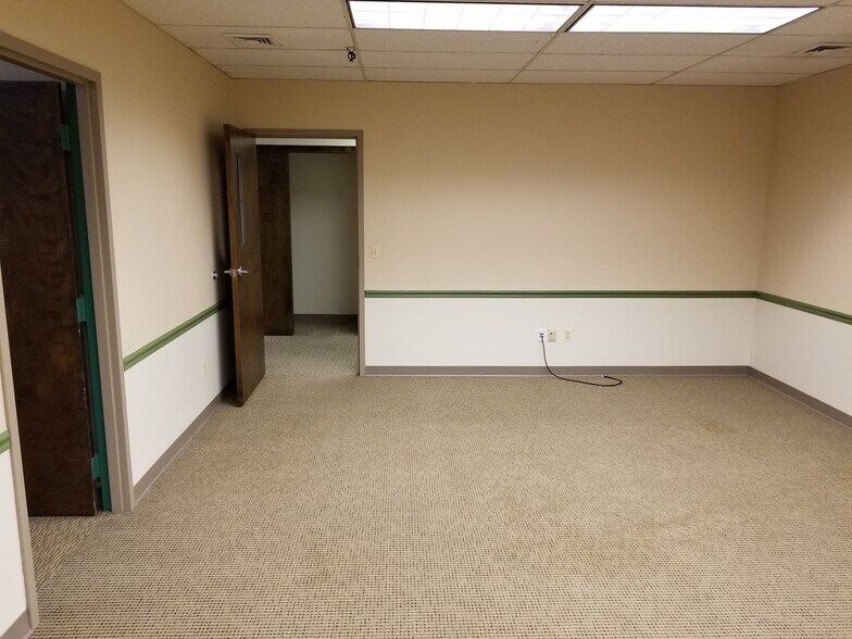 More Photos Of 110 Bartholomew Ave, Hartford Medical For Lease