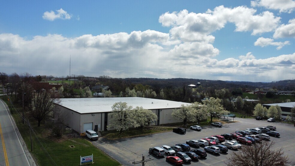 More Photos Of 316 Donohoe Rd, Greensburg Warehouse For Lease