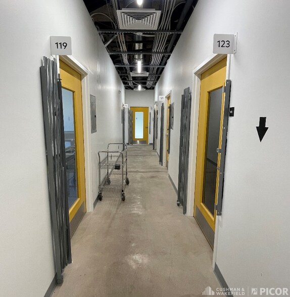 More Photos Of 613 E Delano St, Tucson Freestanding For Sale