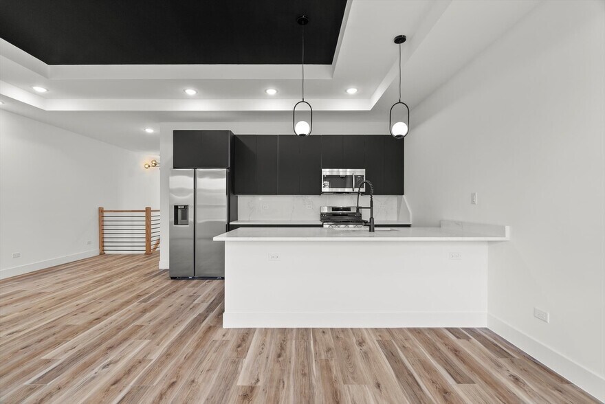 More Photos Of 6538 Rhodes ave, Chicago Apartments For Sale