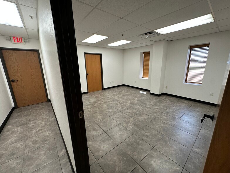 More Photos Of 4800 S Council Rd, Oklahoma City Warehouse For Lease