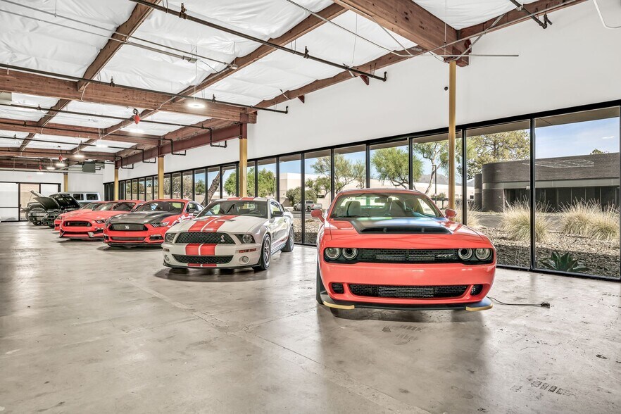 More Photos Of 14505 N Hayden Rd, Scottsdale Light Distribution For Lease