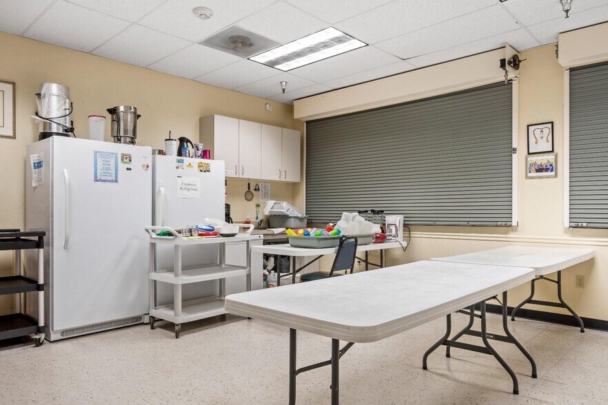 More Photos Of 1052 C St, Fresno Office For Sale