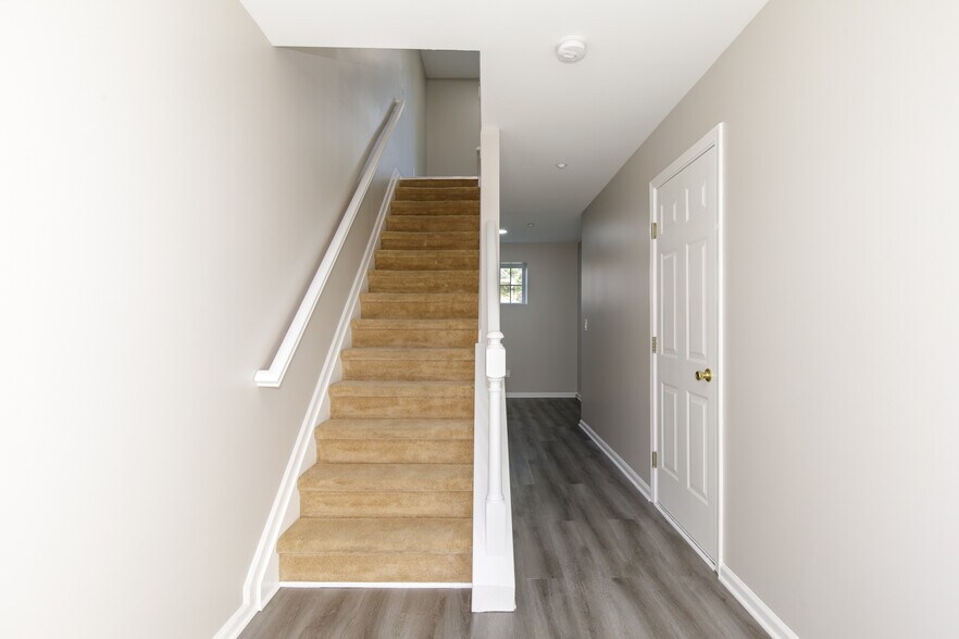 More Photos Of 133 Aberdeen Rd, Matawan Apartments For Sale