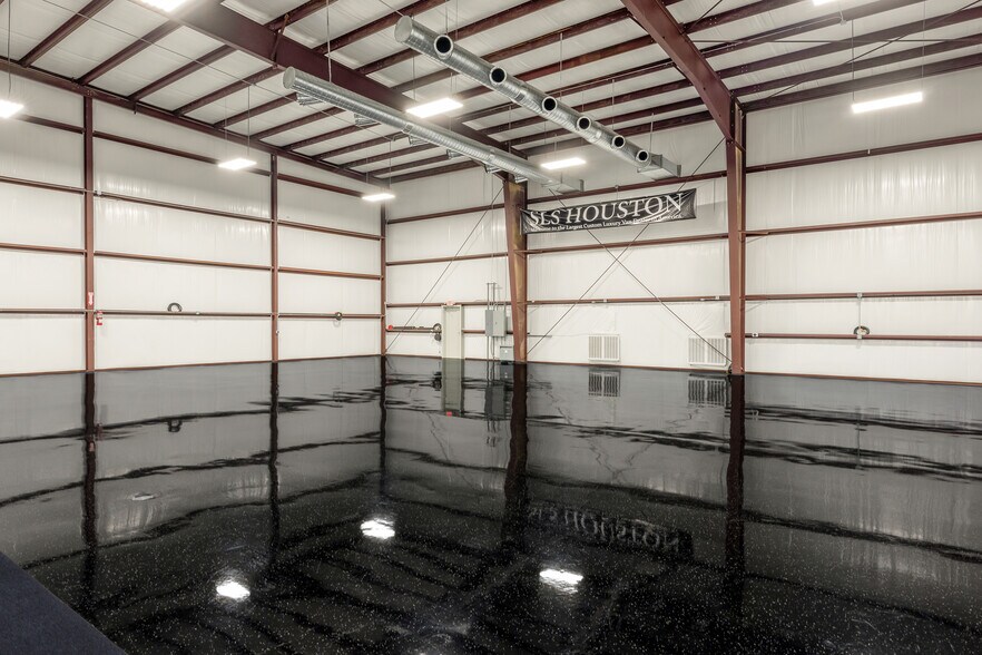 More Photos Of 17701 Telge Rd, Cypress Warehouse For Sale