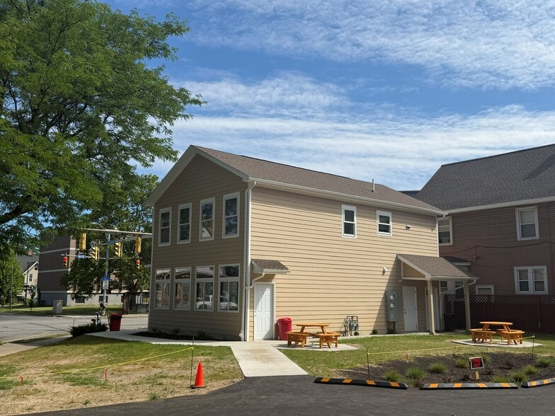 More Photos Of 773 E Main St, Rochester General Retail For Sale