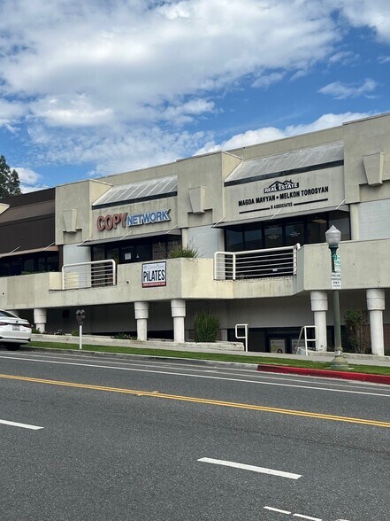More Photos Of 3600 Ocean View Blvd, Glendale Storefront Retail Office For Lease