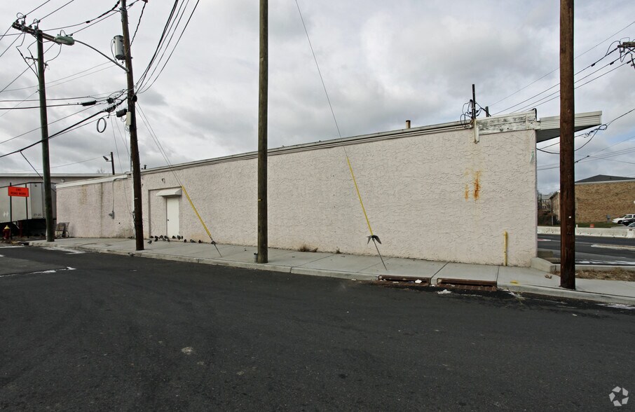 38 Route 46, Lodi, NJ 07644 Retail For Lease