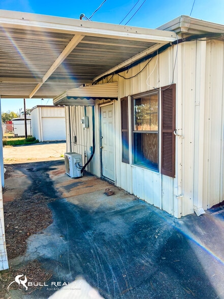 More Photos Of 109 Coleman Dr, Eatonton Self Storage For Sale