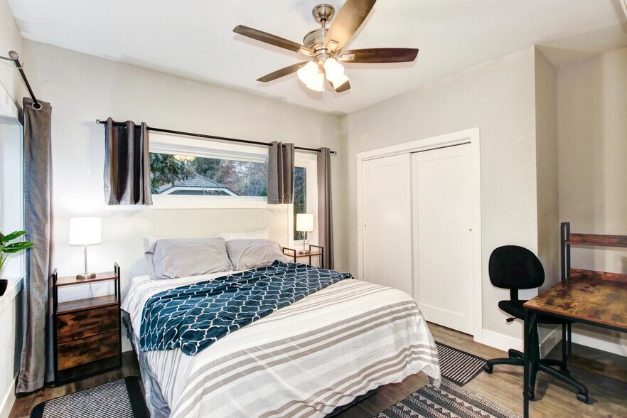 More Photos Of 1413-1415 Victorian Aly, Sacramento Apartments For Sale