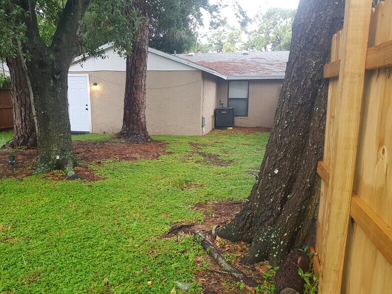 More Photos Of 311 58th Ave E, Bradenton Apartments For Sale
