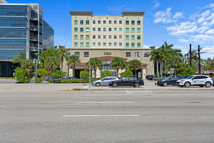 More Photos Of , North Miami Beach Office For Sale