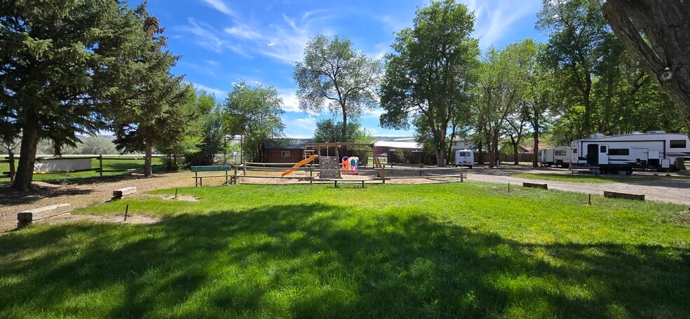More Photos Of 204 US Highway 20 S, Thermopolis Manufactured Housing Mobile Home Park For Sale