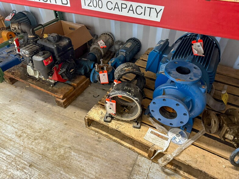 More Photos Of 5640 44th Ave S, Clinton Office For Sale