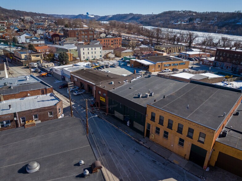 More Photos Of 1045 N Canal St, Pittsburgh Office For Sale