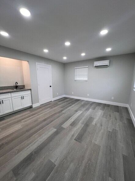 More Photos Of 2209 Highway 3, Dickinson Office Residential For Sale