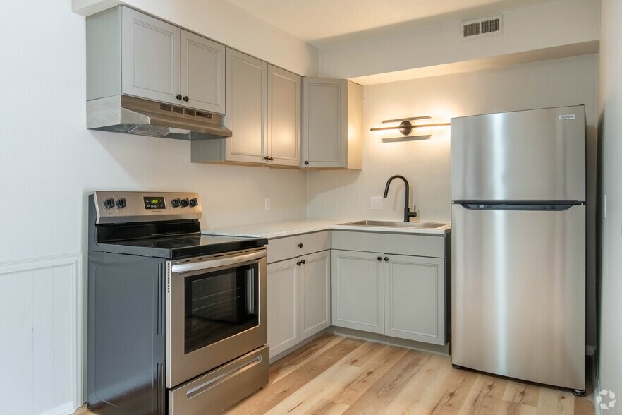 More Photos Of 4406 N Division St, Davenport Apartments For Sale