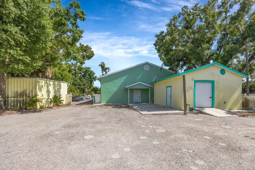 More Photos Of 826 W Shell Point Rd, Ruskin Land For Sale