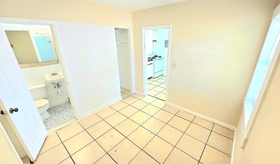 More Photos Of , Bradenton Multifamily For Sale