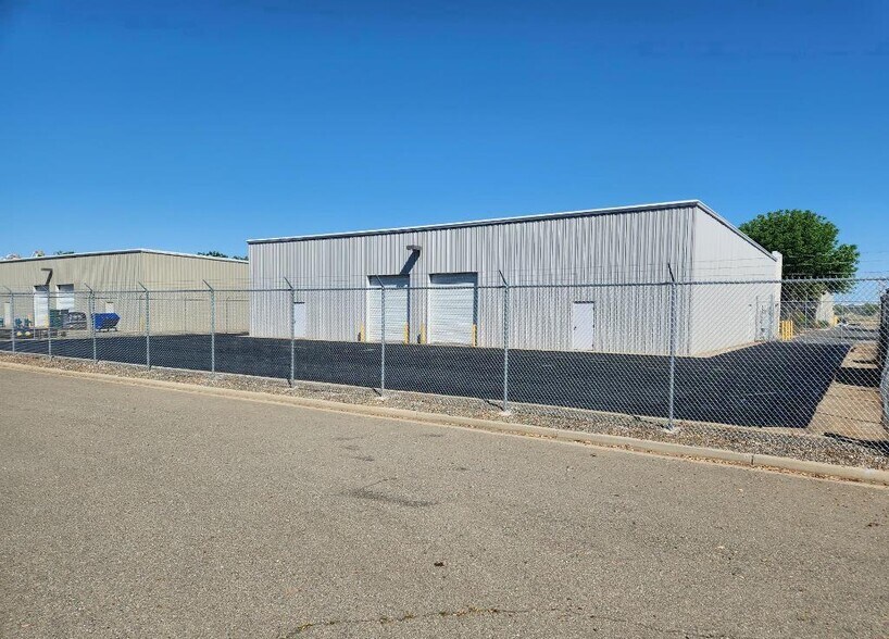More Photos Of 4565 Skyway Dr, Olivehurst Warehouse For Lease