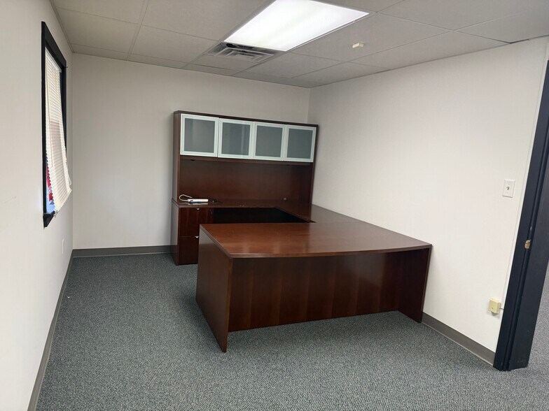 More Photos Of 871 N Hanover St, Pottstown Freestanding For Lease