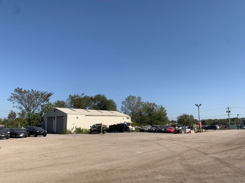 More Photos Of 16350 Crawford Ave, Markham Truck Terminal For Lease