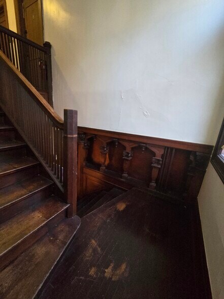 More Photos Of 924 S 19th St, Milwaukee Apartments For Sale