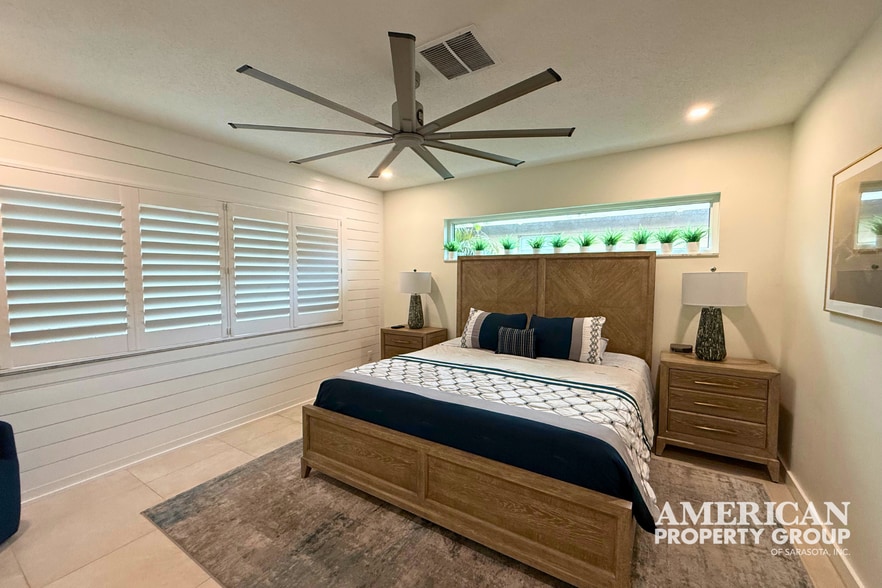 More Photos Of 1670 Stickney Point Rd, Sarasota Office For Sale