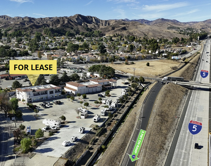 Primary Photo Of 31280-31294 The Old Road, Castaic Storefront Retail Office For Lease