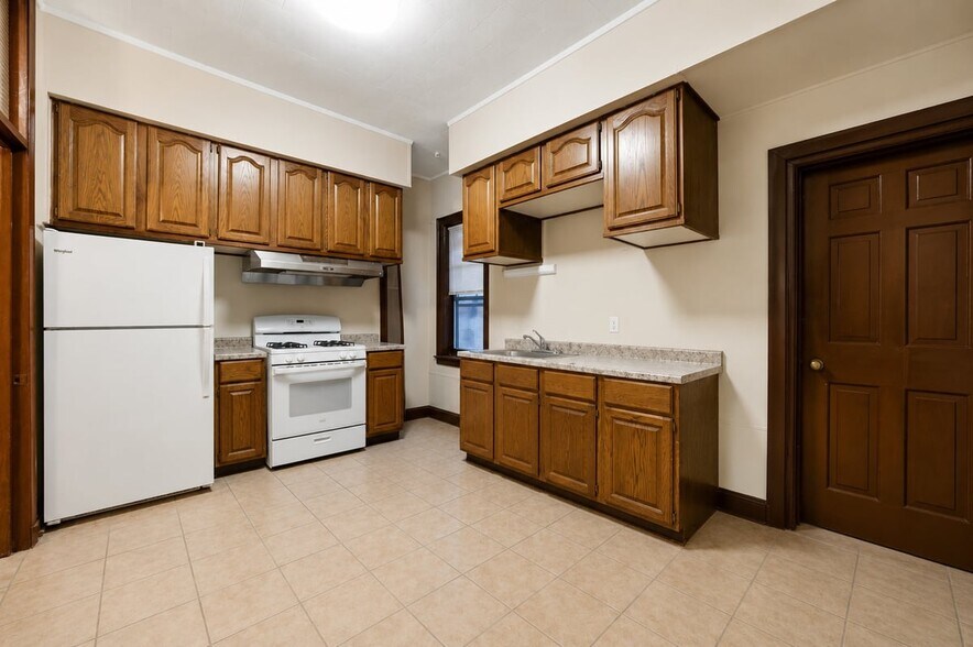 More Photos Of 975 McLean Ave, Yonkers Apartments For Sale