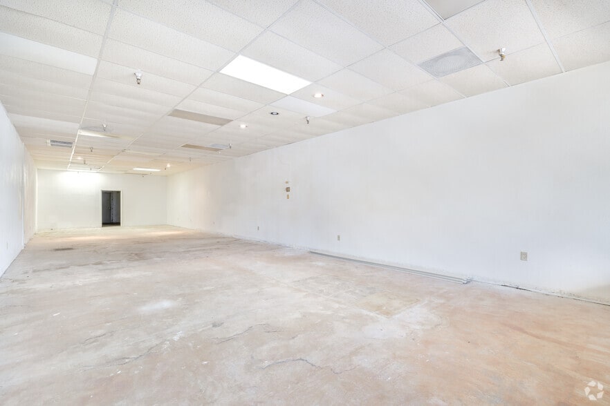 More Photos Of 5566 Fort Caroline Rd, Jacksonville Unknown For Lease