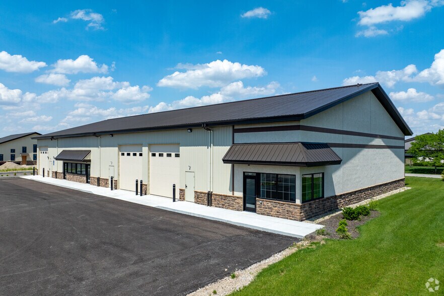 Primary Photo Of 8315 Estates Pky, Plain City Light Manufacturing For Lease