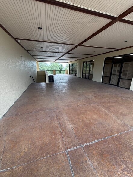 More Photos Of 1062 Bloomingdale Ave, Valrico Office For Sale