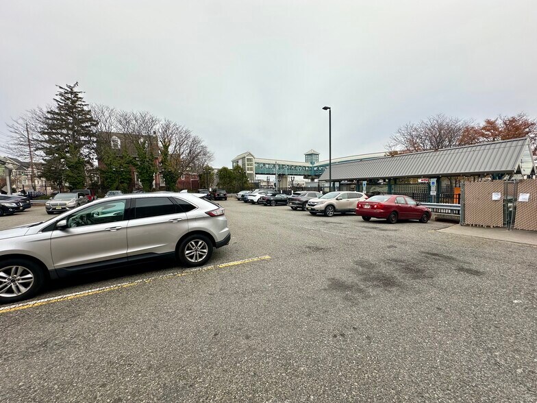 More Photos Of 534-548 Avenue E, Bayonne Office For Sale