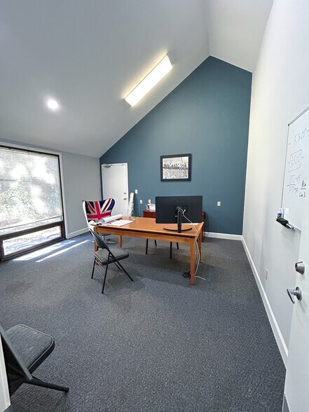 More Photos Of 3512 Godwin Ct, Mobile Medical For Sale