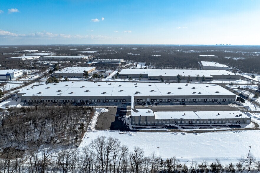 More Photos Of 1 Heller Park Ln, Somerset Unknown For Lease