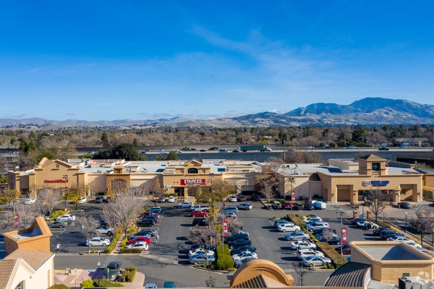 More Photos Of 2100 Contra Costa Blvd, Pleasant Hill Storefront For Lease