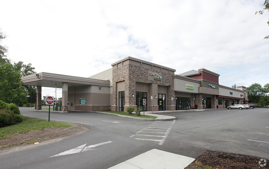 More Photos Of 65 Wolf Rd, Colonie General Retail For Lease